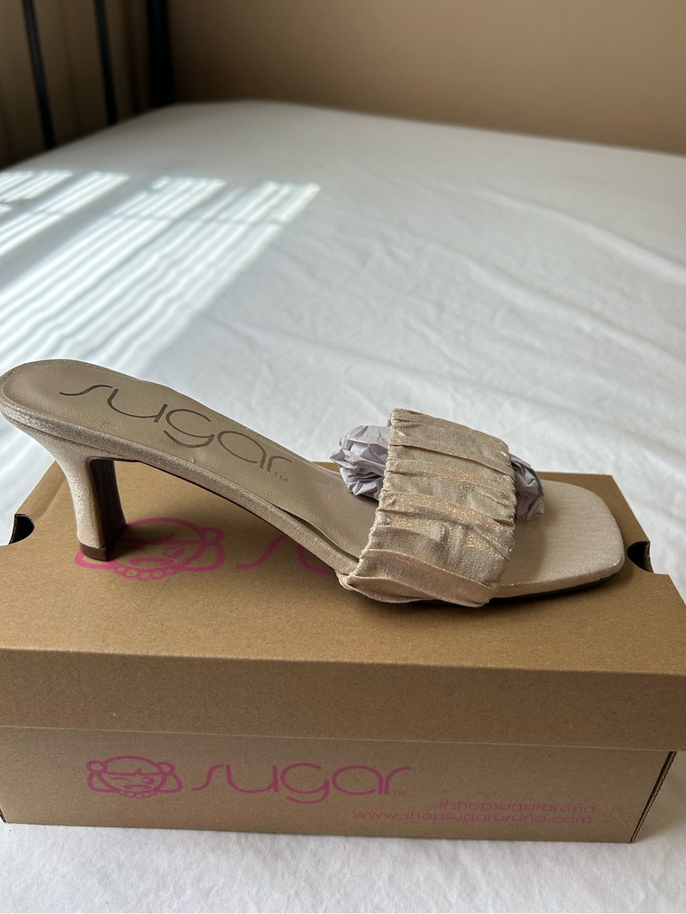 NIB Sugar Leader Slide with Heel in Metallic Blush Size 8.5 From Francesca’s 🩰